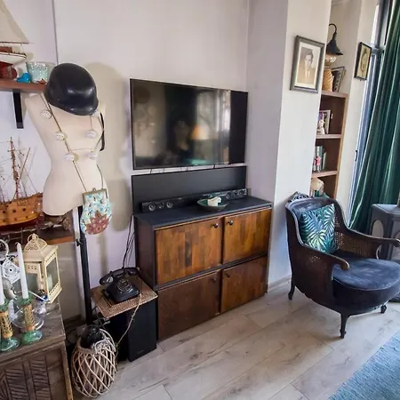One Br Vacation W/garden In Apartment